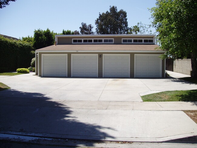 Building Photo - 132 N Malena Dr