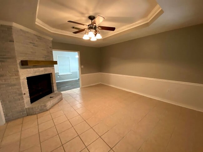 Foto del edificio - 3 Bedroom for Rent in Reservoir Brandon!
