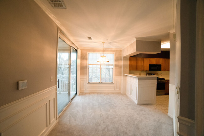 Building Photo - 2107 Highcourt Ln