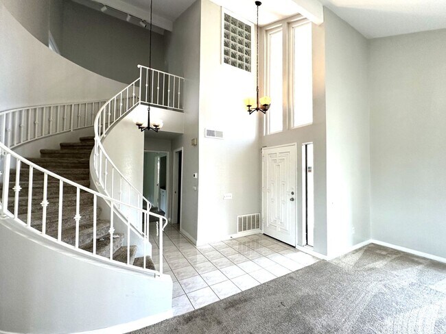 Foto del edificio - 4BR/3BA House in Rancho Penasquitos - Powa...