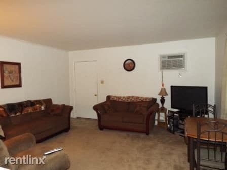 Building Photo - 1057 Schwanger Rd