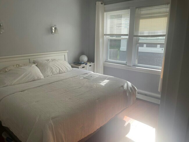 Foto del edificio - 259 Doyle Ave