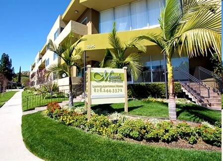 Foto del edificio - Monarch Terrace Apartments
