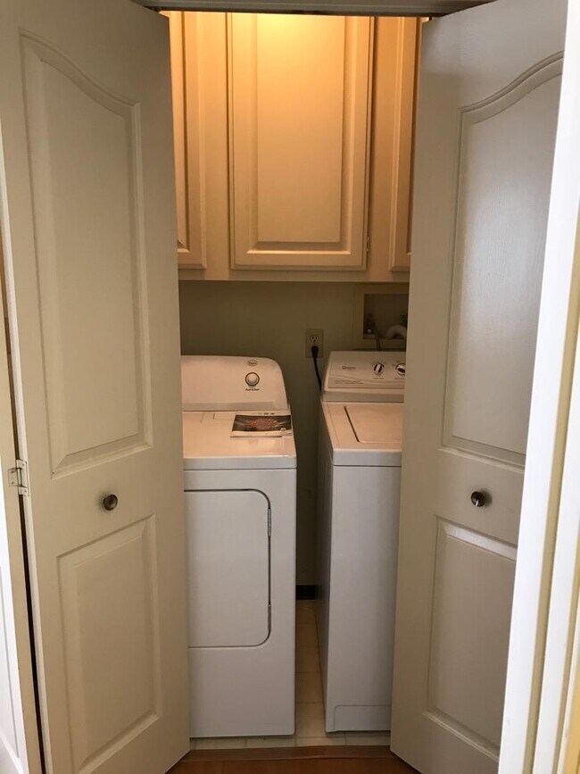 Foto del edificio - 150 Doe Ct