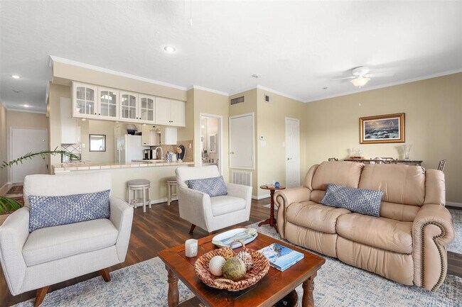 Foto del edificio - 351 Lakeside Ln