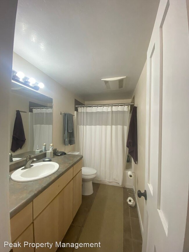 Building Photo - 2 br, 1 bath House - 219.5 Gothic