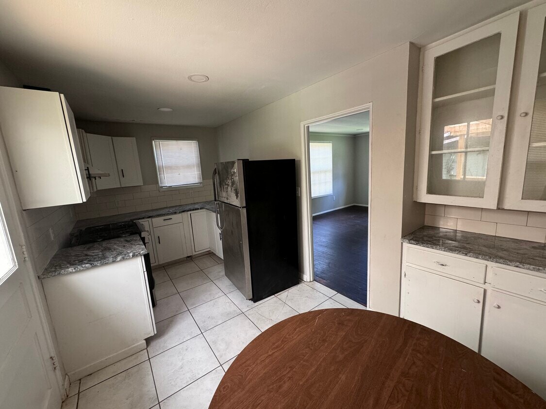 Foto principal - 615 W 34th St