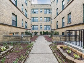 Building Photo - 6652 S University Ave