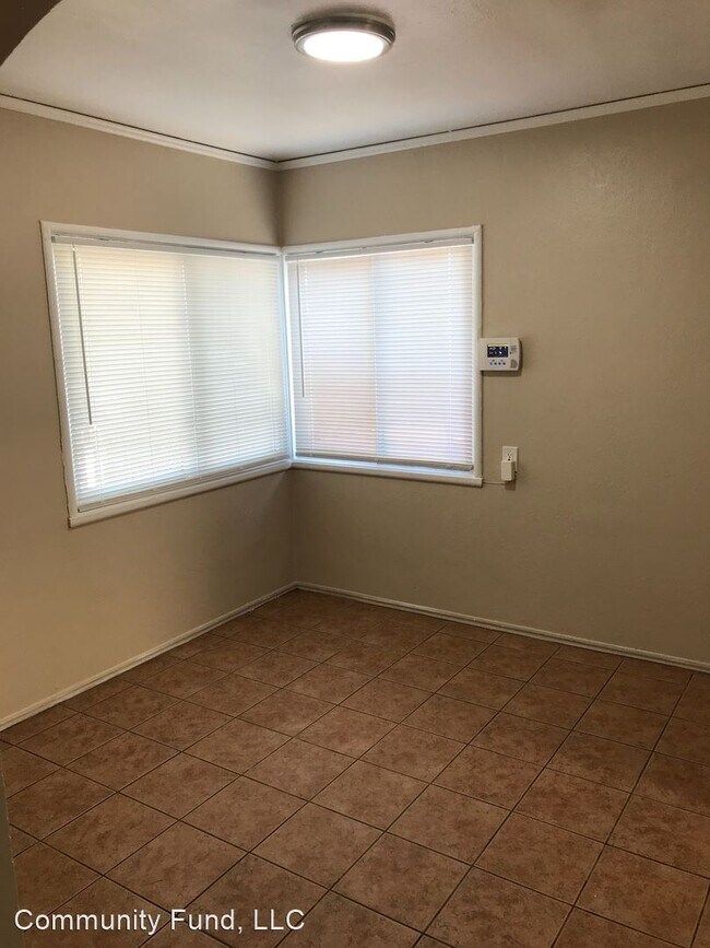 Building Photo - 2 br, 1 bath House - 1000 106th Ave