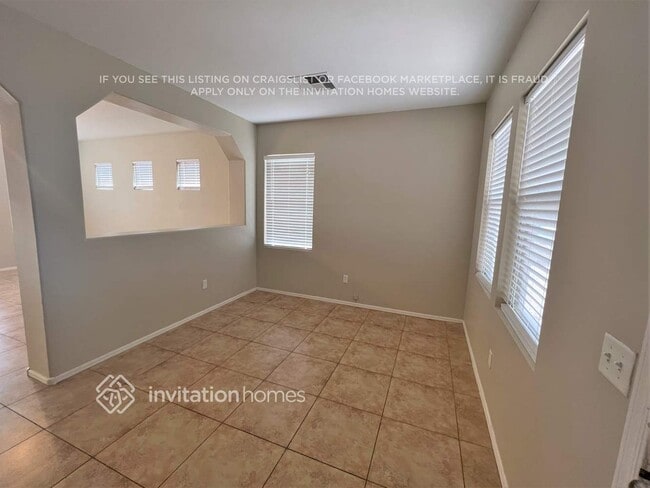 Building Photo - 10621 E Plata Ave