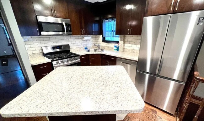 Foto del edificio - 4123 Newtown Rd