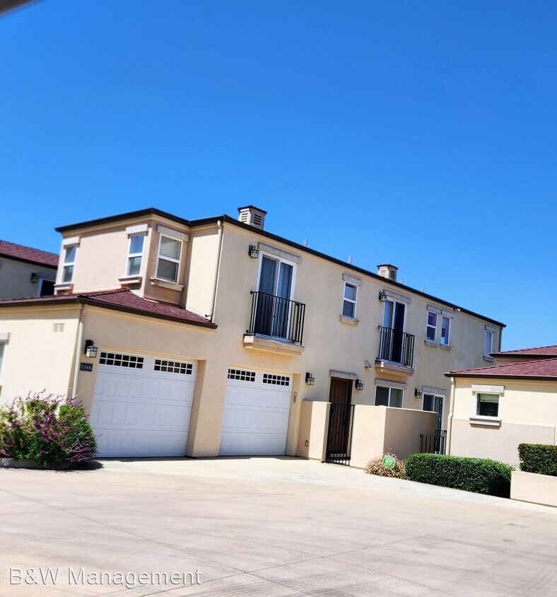 Primary Photo - 2 br, 3 bath House - 3344 Rockview Court