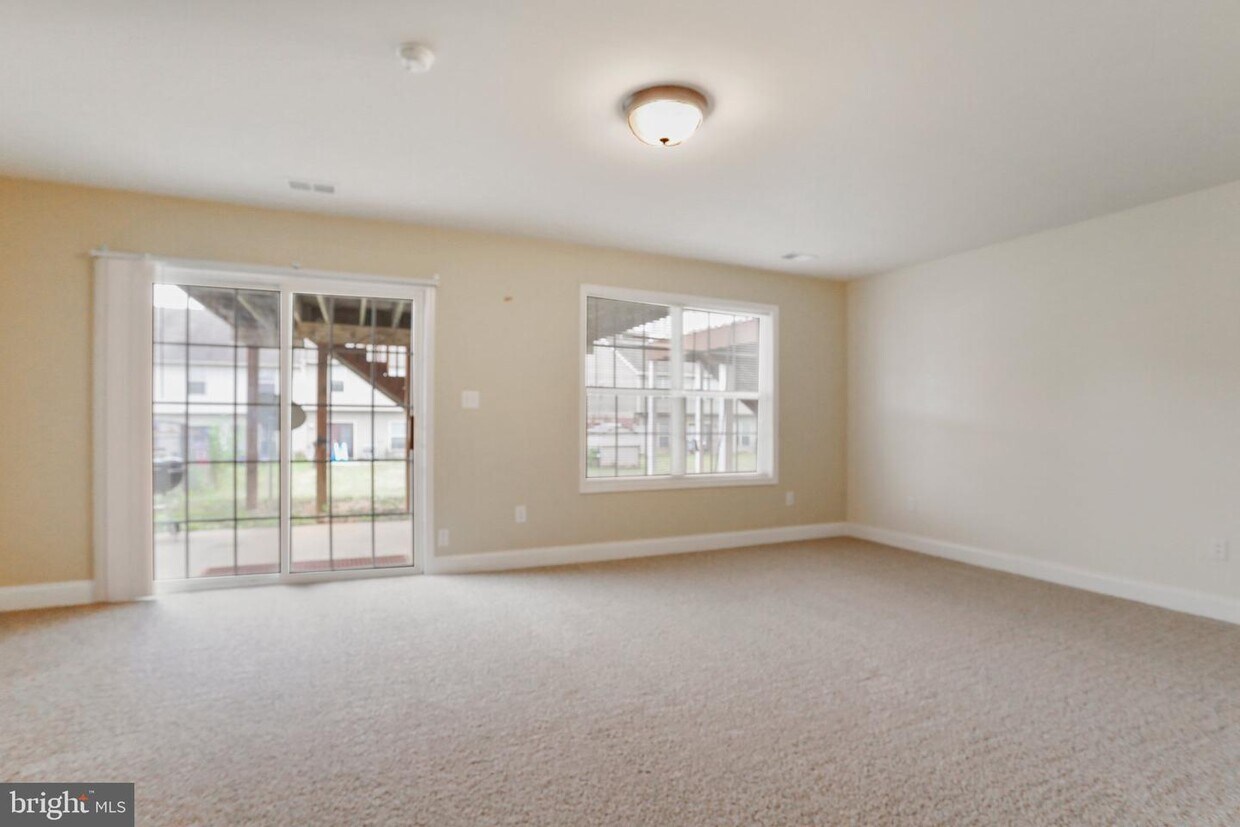 229 Whitley, Chambersburg, PA 17201 Townhouse for Rent in