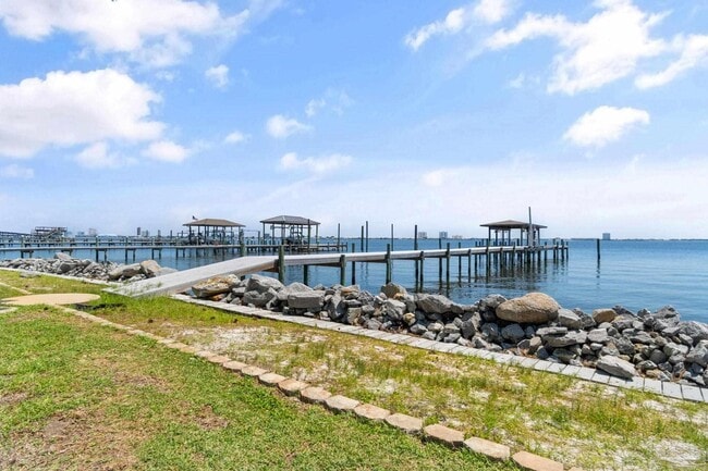 Foto del edificio - 1319 Soundview Trail