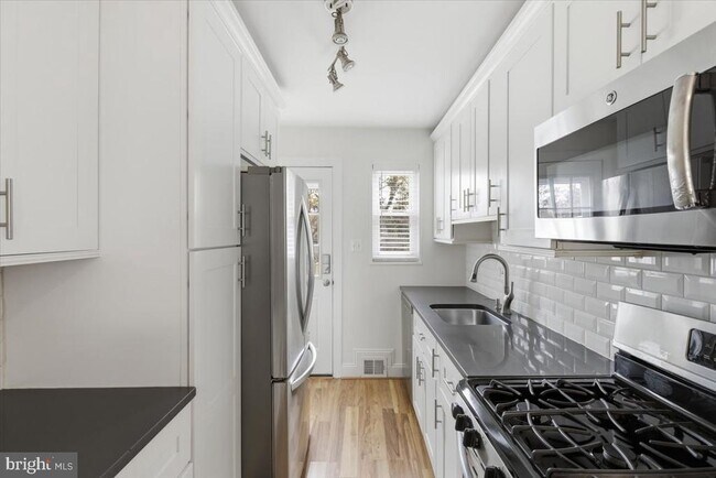 Foto del edificio - 4410 Vermont Ave