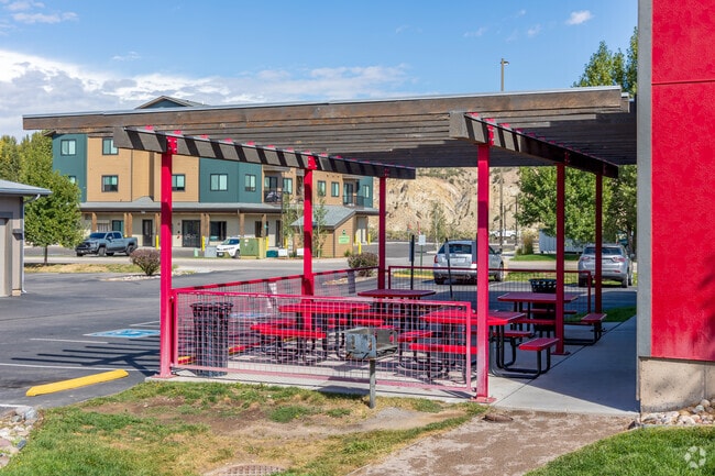 Patio al aire libre - Red Table Apartments