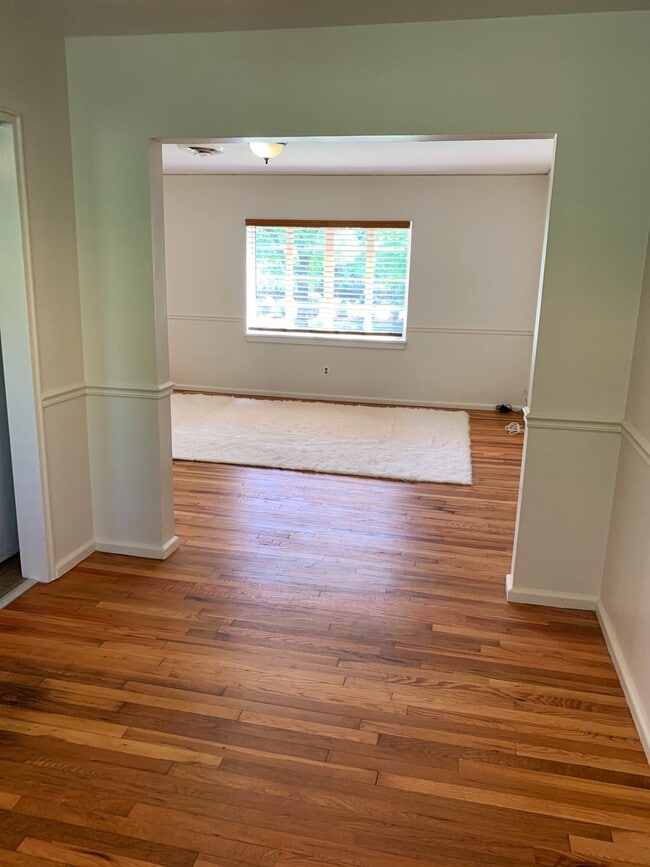 Building Photo - 501 Milledge Rd