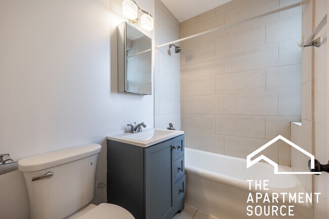 Photo - 4036 N Ashland Ave Apartment