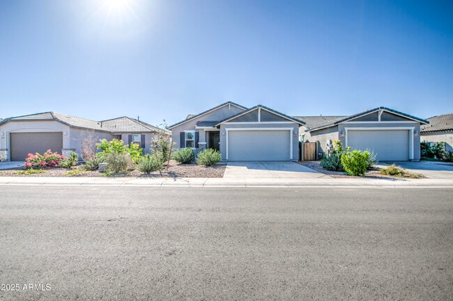 Foto del edificio - 4205 E Haley Dr