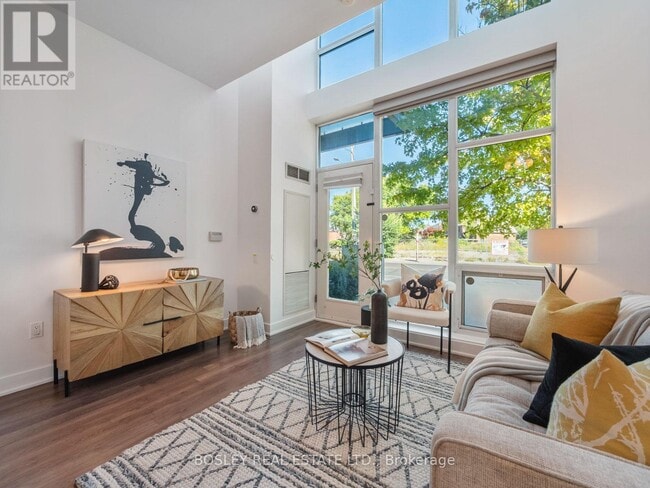 Building Photo - 1048 Broadview Ave