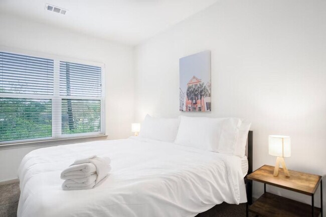 Foto del edificio - 8251 Windsor Hill Blvd