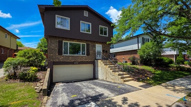 Building Photo - 16724 Hillside Pl