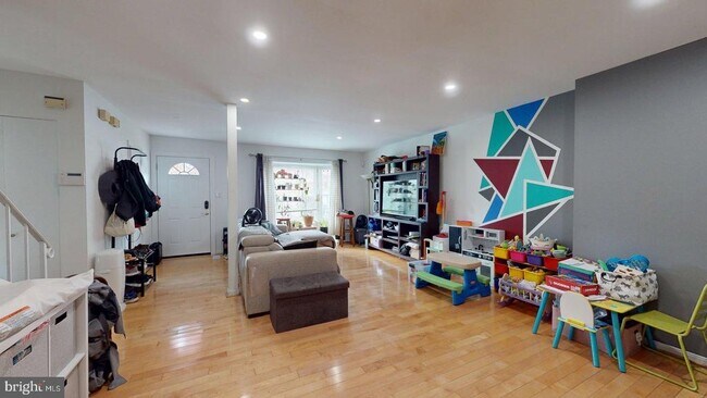 Foto del edificio - 2228 McLean Park Rd