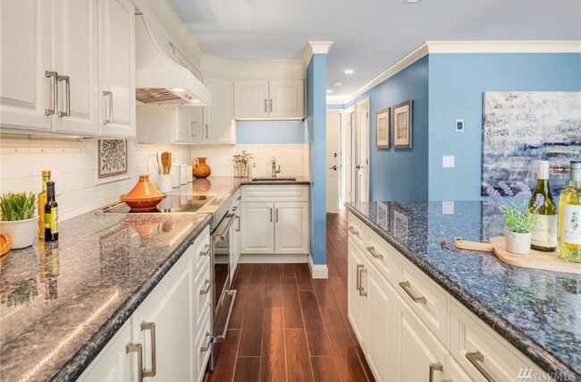 Foto del edificio - 1810 43rd Ave E