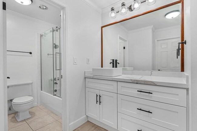 Foto del edificio - Welcome home to your beautiful starter hom...
