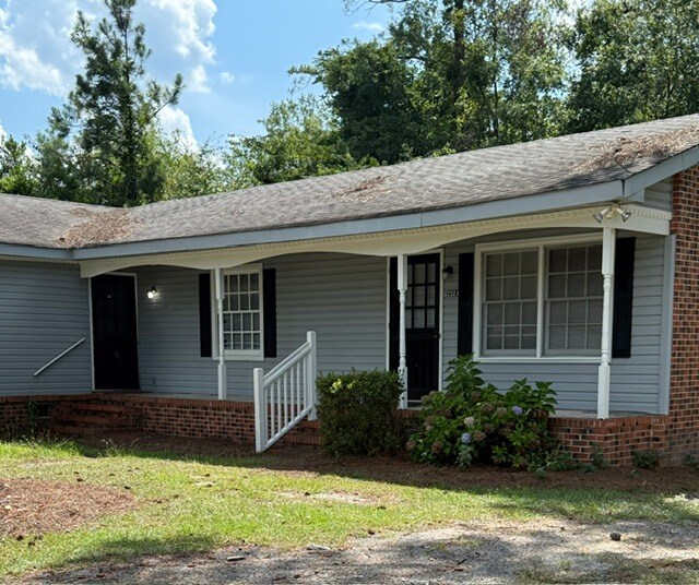 Building Photo - 232 Pecan Dr