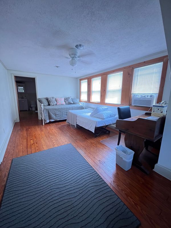 Foto del edificio - 5166 Charles Town Rd