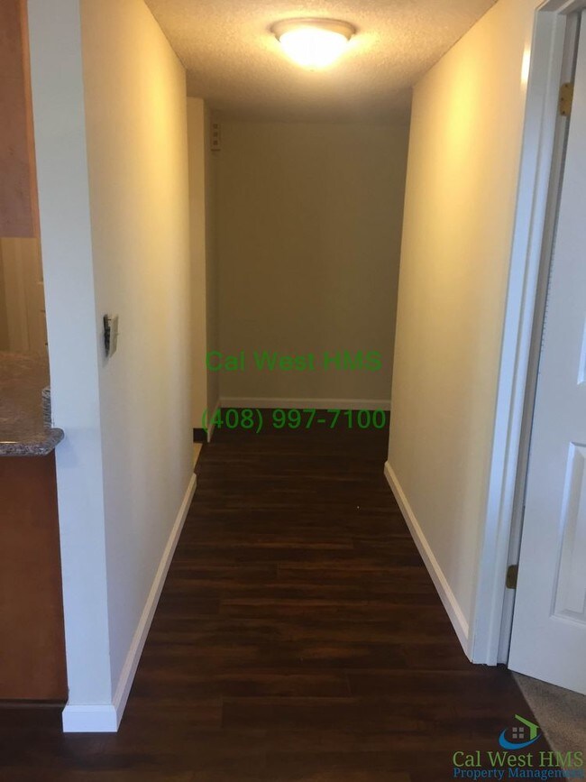 Building Photo - 18350 Shadowbrook Way