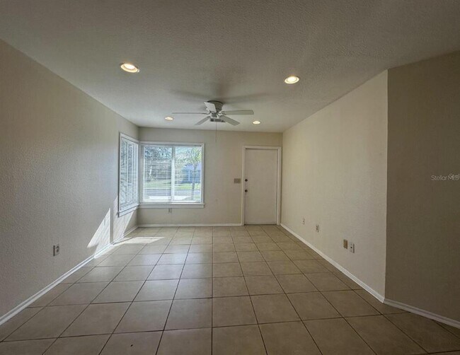 Foto del edificio - 5439 Kenwood Dr