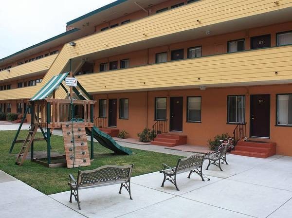 Primary Photo - 2555 Foothill Blvd