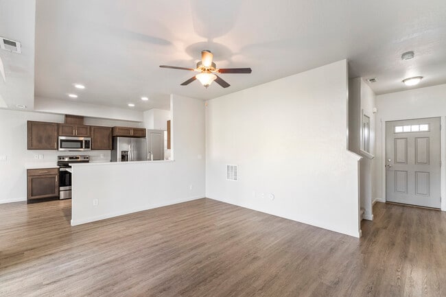 Building Photo - Orchard Land Duplexes