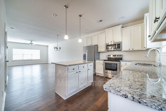 Building Photo - 3409 Abbey Wy