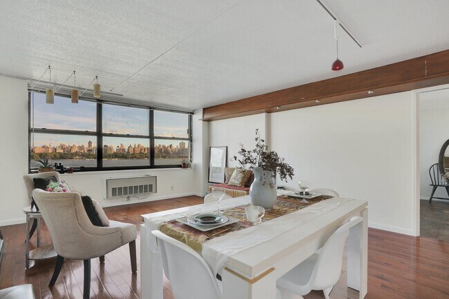 Foto del edificio - 7002 Boulevard E