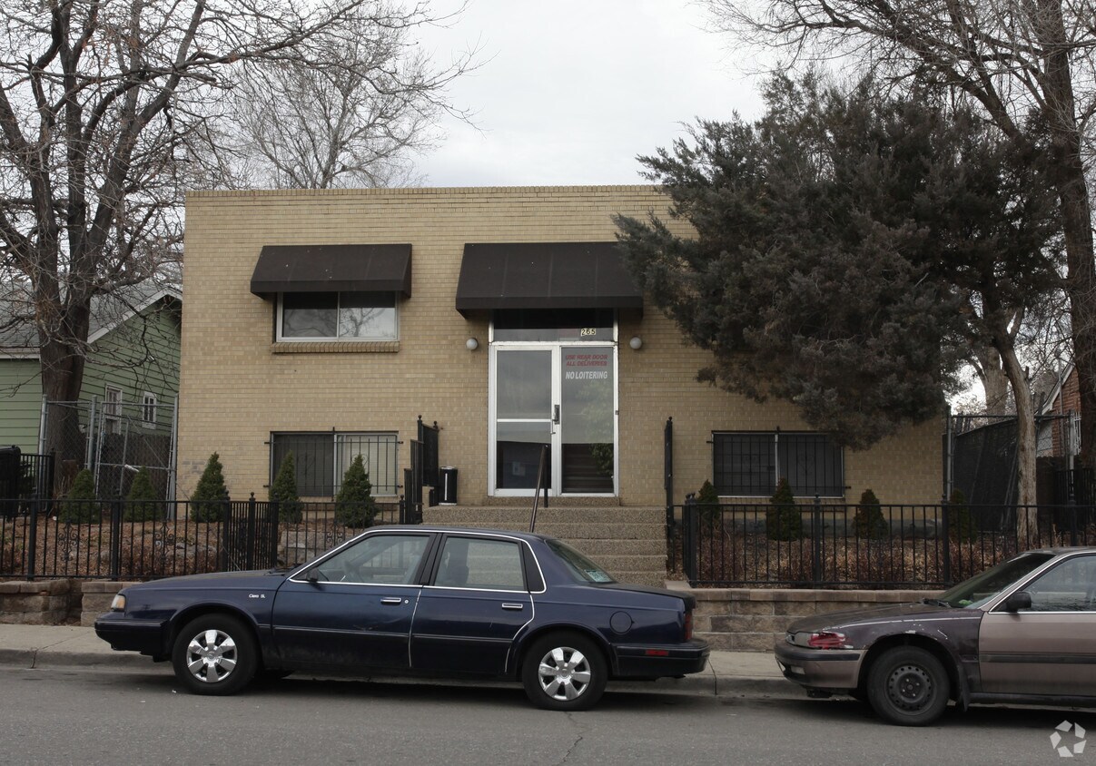 Building Photo - 265 S Yuma St