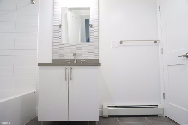 Foto del edificio - 3 br, 2 bath  - 319 Columbia St