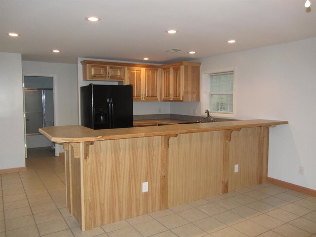 Building Photo - 1300 Cedar Shoals Dr