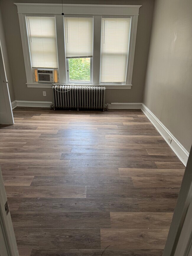 Foto del edificio - 5048 Gainor Rd