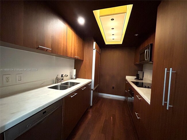 Building Photo - 50 Biscayne Blvd