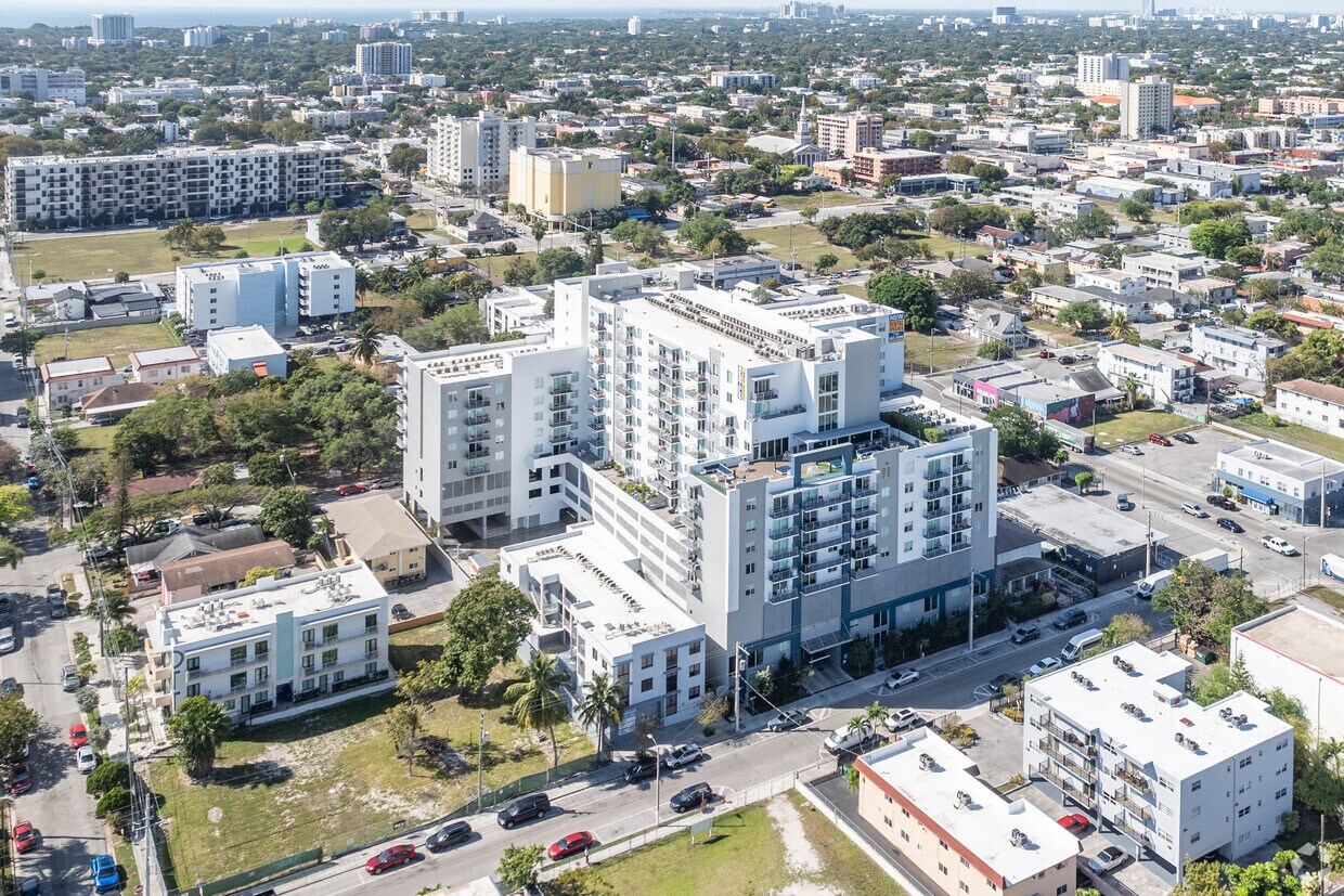 Contexto - 726 NW 3rd St