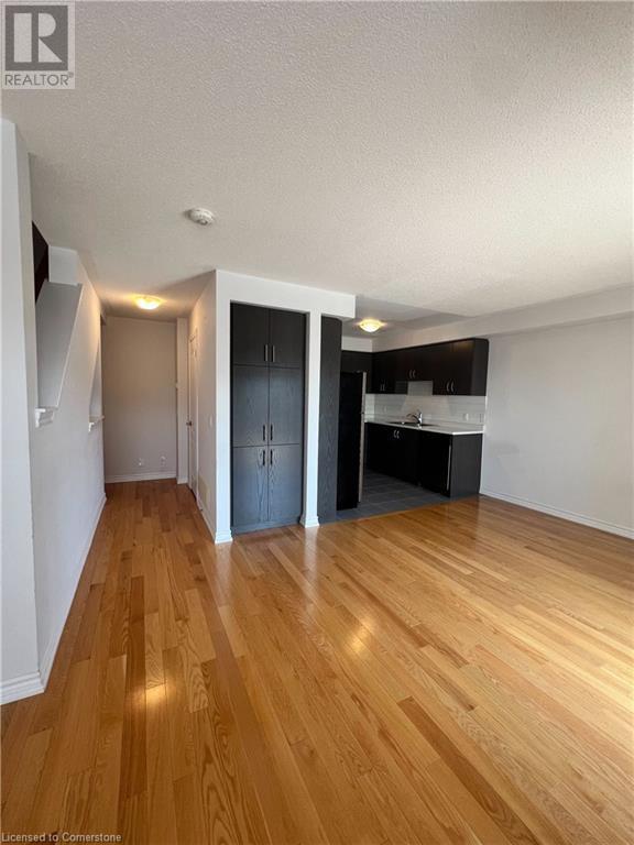 Building Photo - 43 Great Gabe Cres