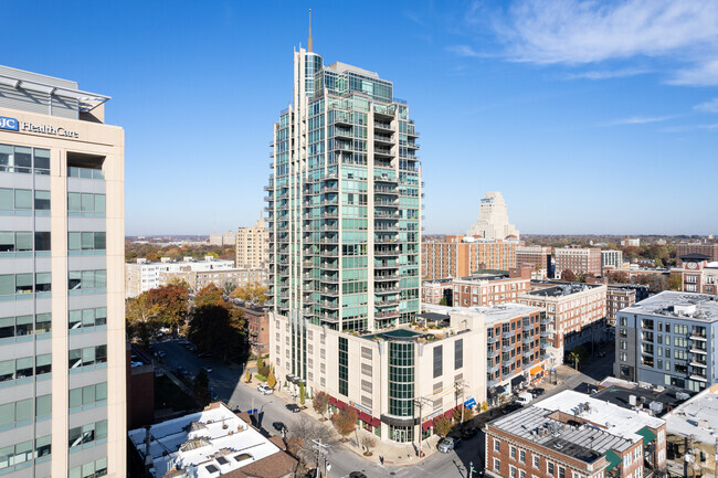 Foto del edificio - Park East Tower Condos