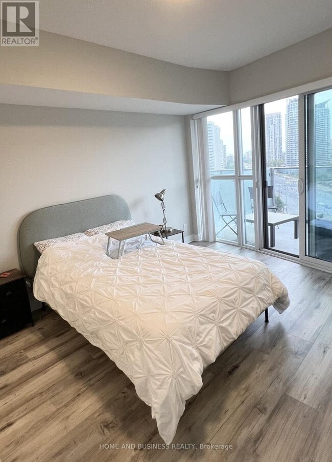 Building Photo - 60 Absolute Ave