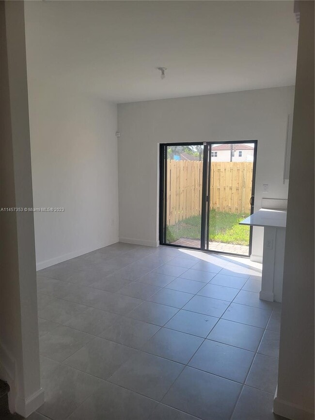 Foto del edificio - 11910 SW 247th Ter