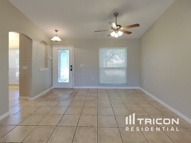 Building Photo - 1427 Brayton Cir
