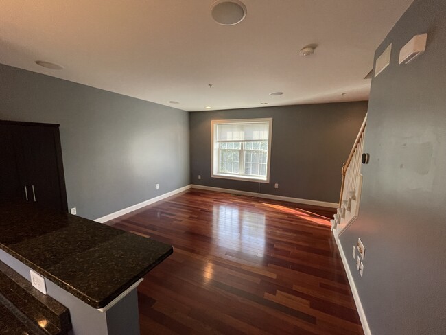 Living area - 1039 Islington St