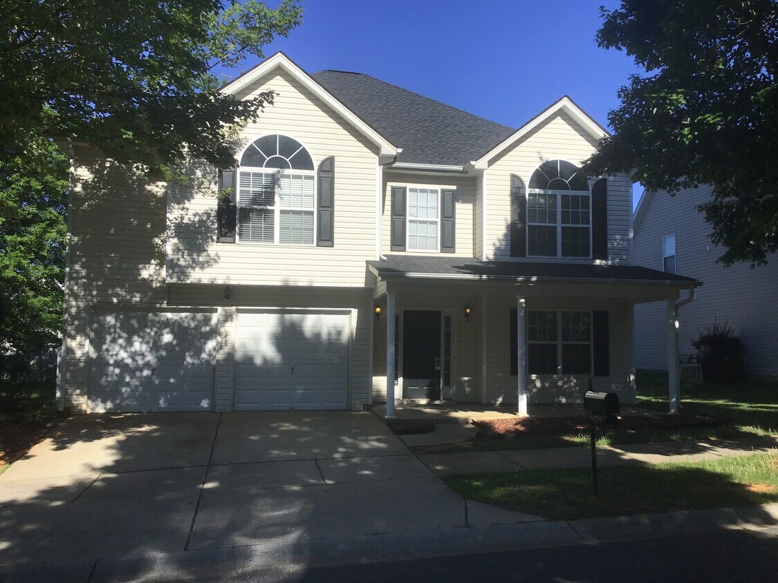 18705 Coachmans Trace House for Rent in Cornelius, NC